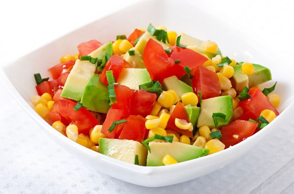 Salade de semoule au mais et tomate