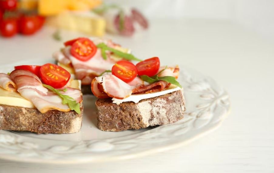 La jambon brie tomate (tartine) - Saveurs gourmandises