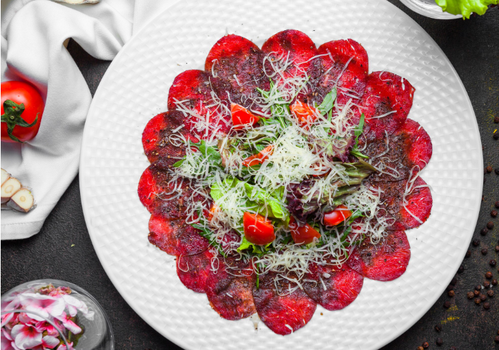Carpaccio de betterave et parmesan affiné